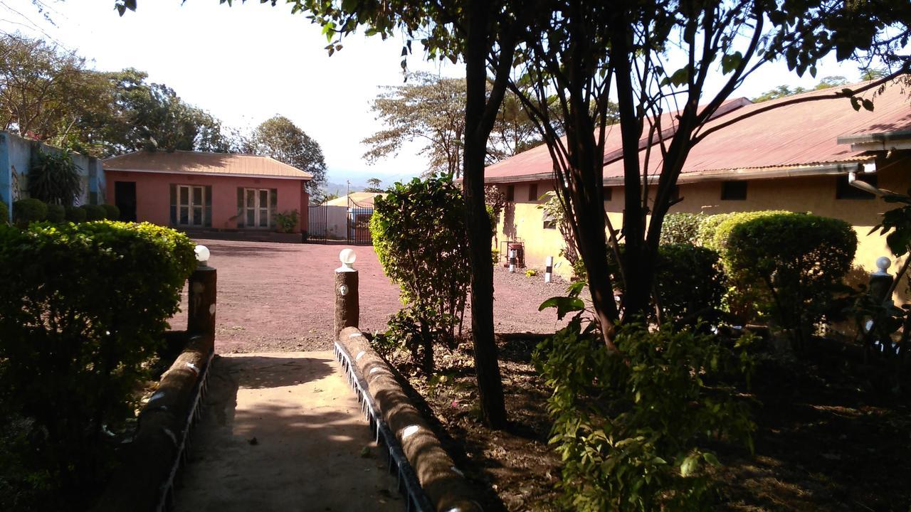 Crater Rim View Hotel Karatu Exterior photo